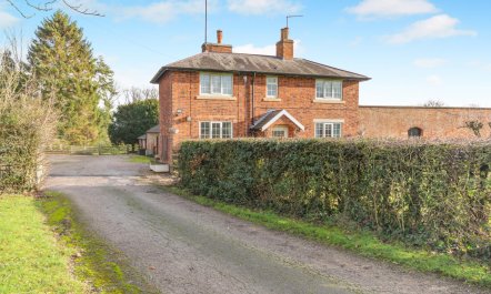 3 Bed in Needwood 1