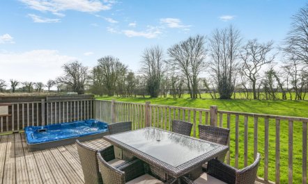 2 Bed in Athelington 1
