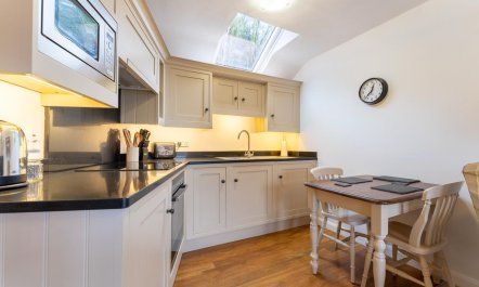 1 Bed in Ambleside 8