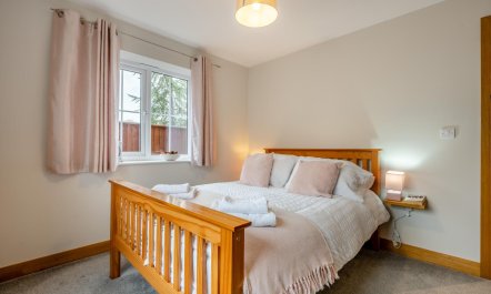 2 Bed in Child Okeford 9