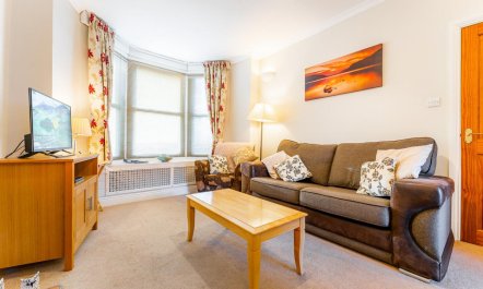 2 Bed in Windermere 6