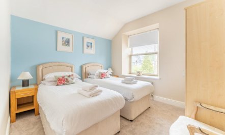 2 Bed in Windermere 5