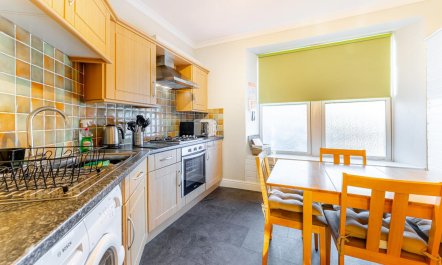 2 Bed in Windermere 3
