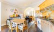 2 Bed in Windermere 9
