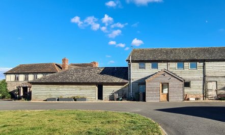 3 Bed in Lyonshall