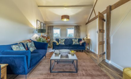 3 Bed in Lyonshall 6
