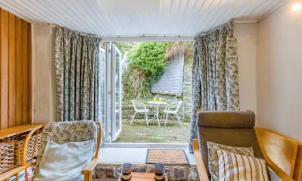 4 Bed in New Quay 5