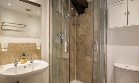 2 Bed in Hartland 9