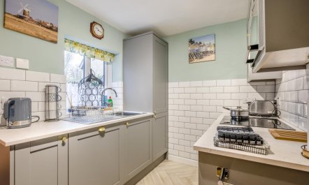 2 Bed in Holt 6