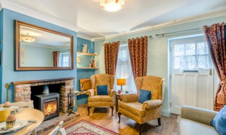 2 Bed in Holt 7