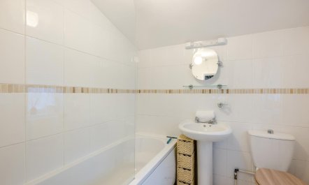 2 Bed in Holt 5