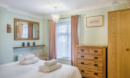 2 Bed in Holt 9