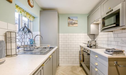 2 Bed in Holt 4