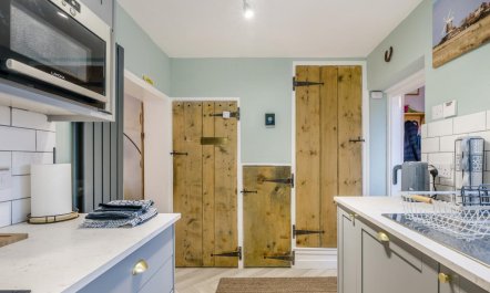 2 Bed in Holt 9
