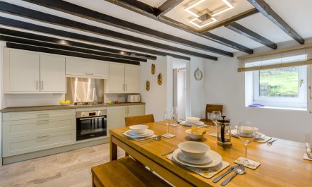 4 Bed in St. Clears 1