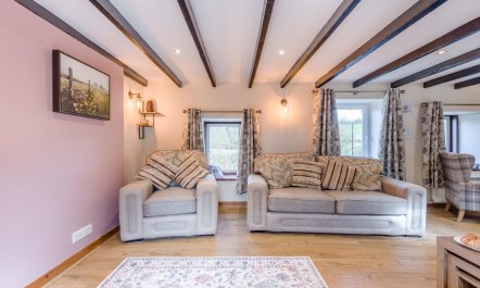 4 Bed in St. Clears 9