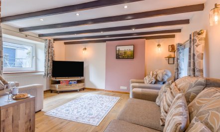 4 Bed in St. Clears 7