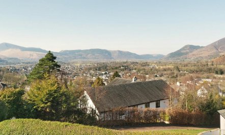 4 Bed in Keswick 1