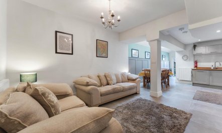 3 Bed in Windermere 7