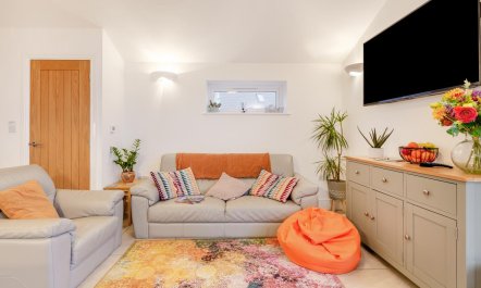 2 Bed in Lanteglos 1