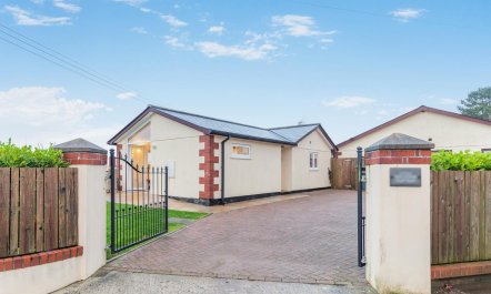 2 Bed in Lanteglos