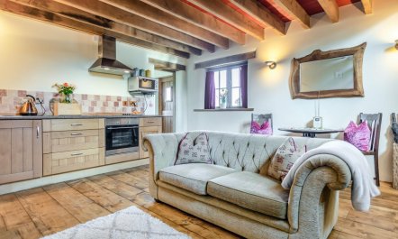 1 Bed in East Chilla 4