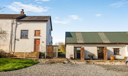 1 Bed in East Chilla 3