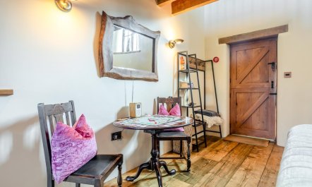 1 Bed in East Chilla 8