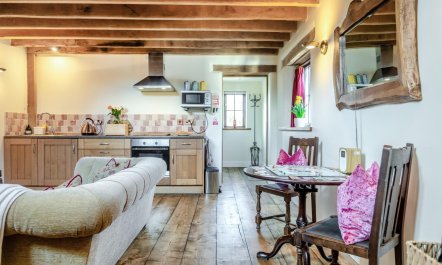 1 Bed in East Chilla 5