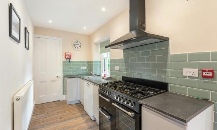 5 Bed in Bowness-on-Windermere 1