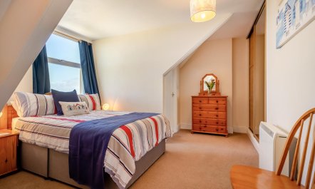 1 Bed in Harlyn Bay 4