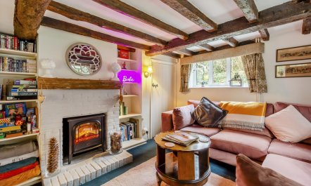 4 Bed in Burwash Common 5
