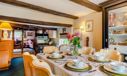4 Bed in Burwash Common 8