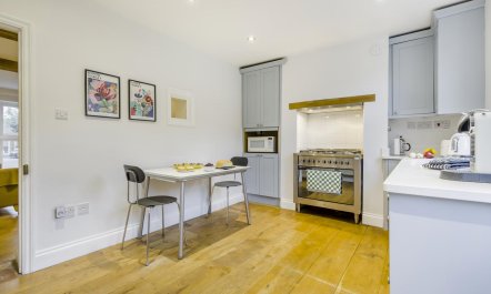 3 Bed in Holt 9