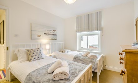 3 Bed in Holt 5