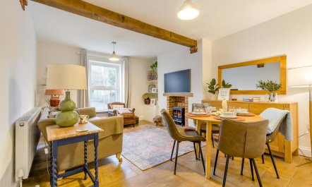 3 Bed in Holt