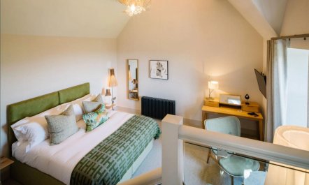 3 Bed in Windermere 1