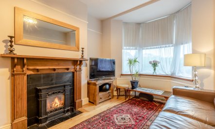 3 Bed in Buxton 1
