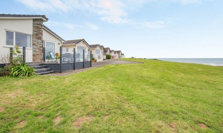 3 Bed in Widemouth Bay 2