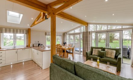 2 Bed in Athelington 1