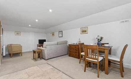 1 Bed in Milton Abbas 8