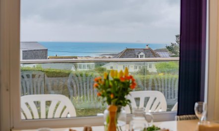 2 Bed in Harlyn Bay 3