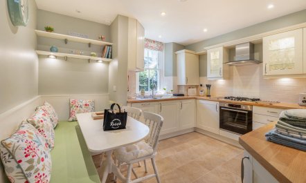 3 Bed in Windermere 6