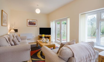 2 Bed in Newton Flotman