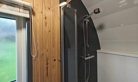 1 Bed in Tyn-y-Groes 9
