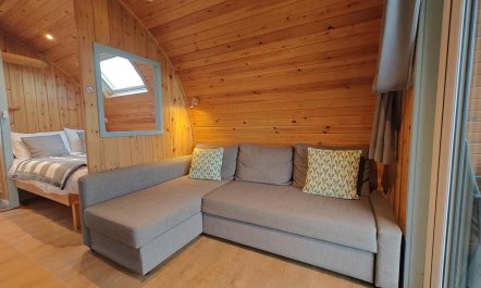 1 Bed in Tyn-y-Groes 1