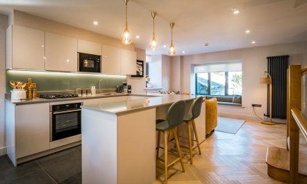 3 Bed in Windermere 3