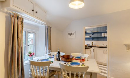 2 Bed in Kingston 8