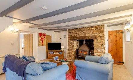 2 Bed in Kingston
