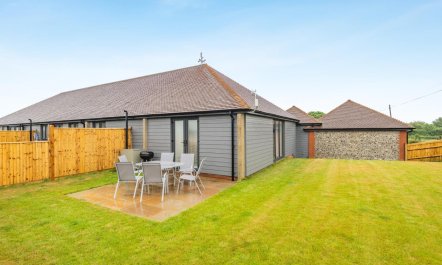 4 Bed in Otterden
